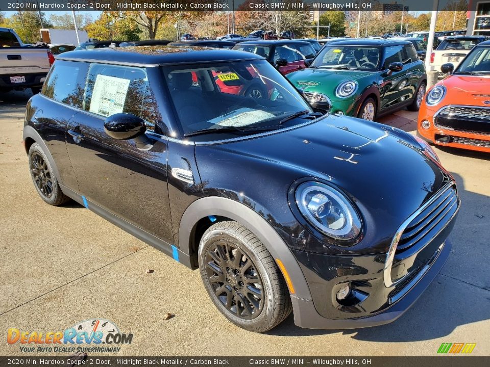 Front 3/4 View of 2020 Mini Hardtop Cooper 2 Door Photo #1