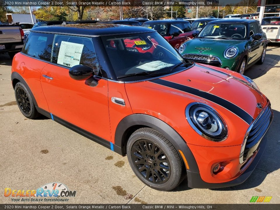 Front 3/4 View of 2020 Mini Hardtop Cooper 2 Door Photo #1