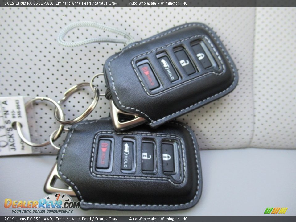 2019 Lexus RX 350L AWD Eminent White Pearl / Stratus Gray Photo #20