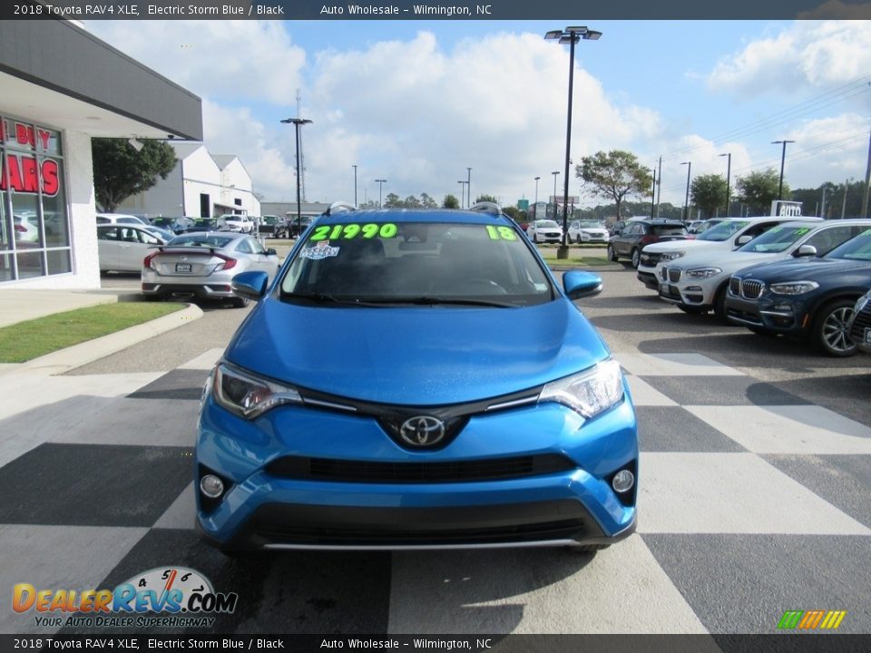 2018 Toyota RAV4 XLE Electric Storm Blue / Black Photo #2