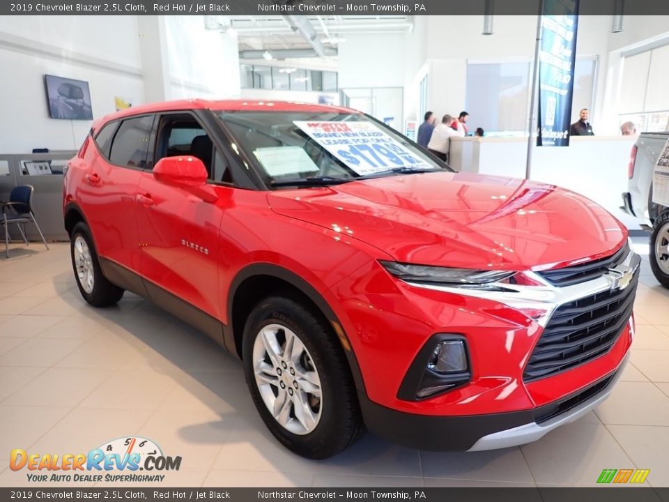 2019 Chevrolet Blazer 2.5L Cloth Red Hot / Jet Black Photo #2