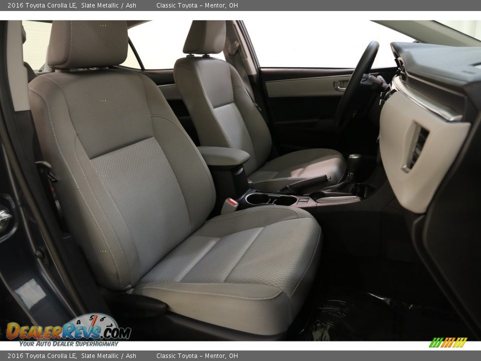 2016 Toyota Corolla LE Slate Metallic / Ash Photo #13