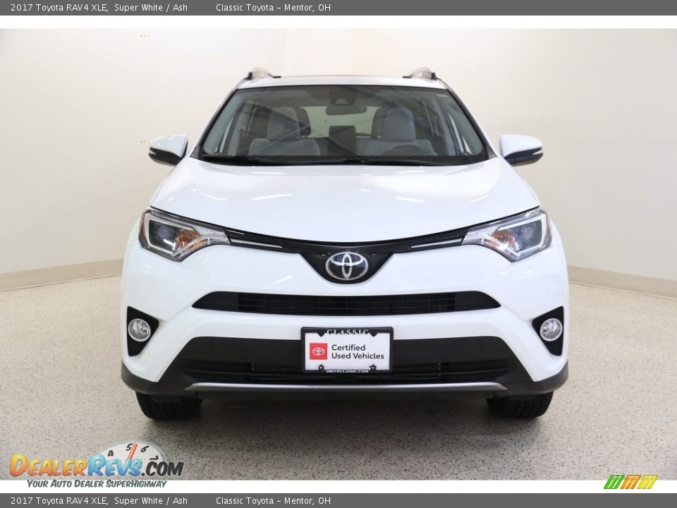 2017 Toyota RAV4 XLE Super White / Ash Photo #2