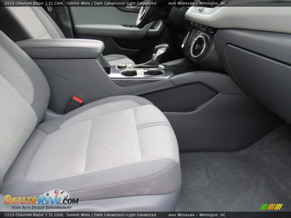 2019 Chevrolet Blazer 2.5L Cloth Summit White / Dark Galvanized/­Light Galvanized Photo #12