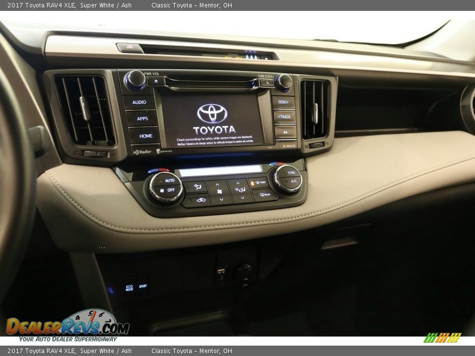 2017 Toyota RAV4 XLE Super White / Ash Photo #9