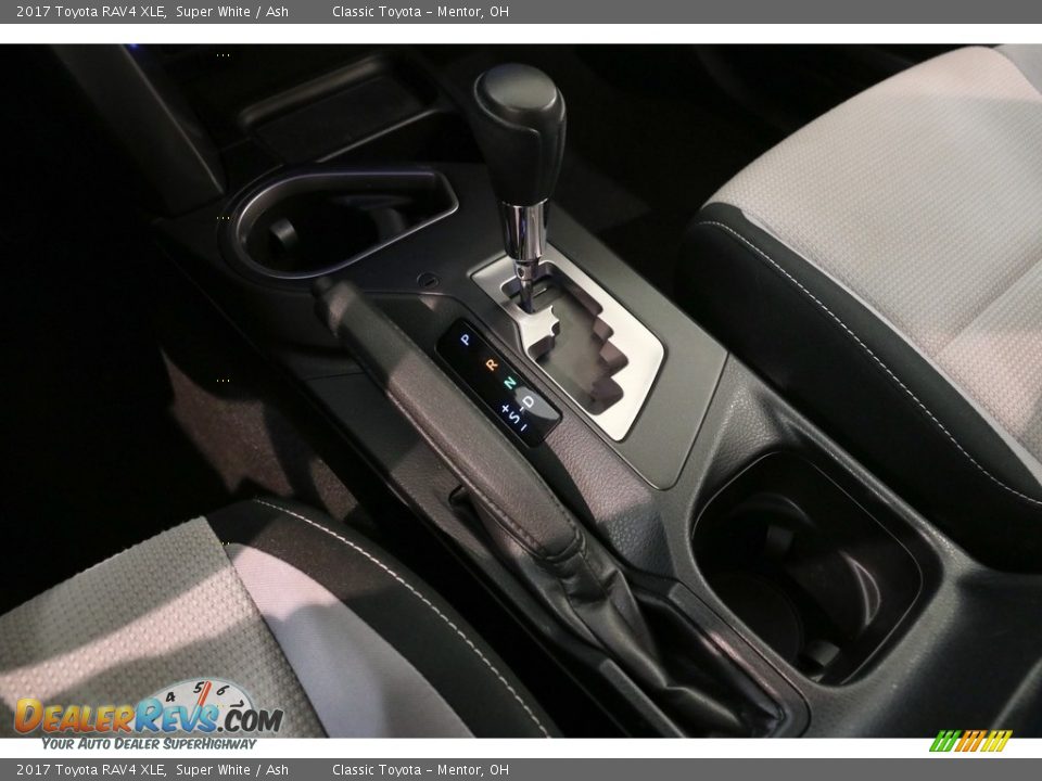 2017 Toyota RAV4 XLE Super White / Ash Photo #13