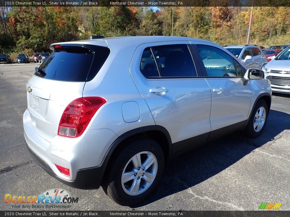 2020 Chevrolet Trax LS Silver Ice Metallic / Jet Black Photo #5