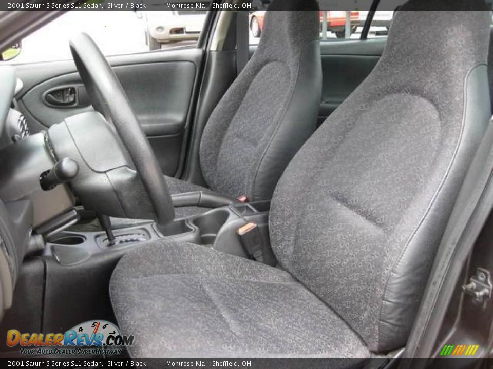 2001 Saturn S Series SL1 Sedan Silver / Black Photo #9