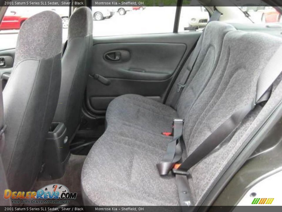 2001 Saturn S Series SL1 Sedan Silver / Black Photo #10