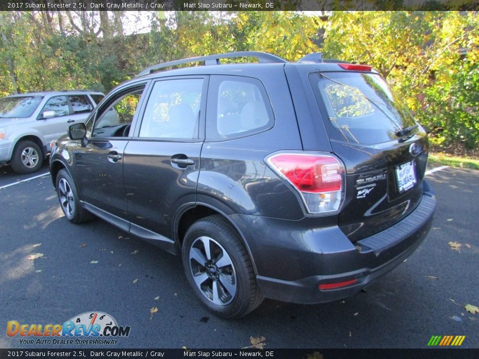 2017 Subaru Forester 2.5i Dark Gray Metallic / Gray Photo #8