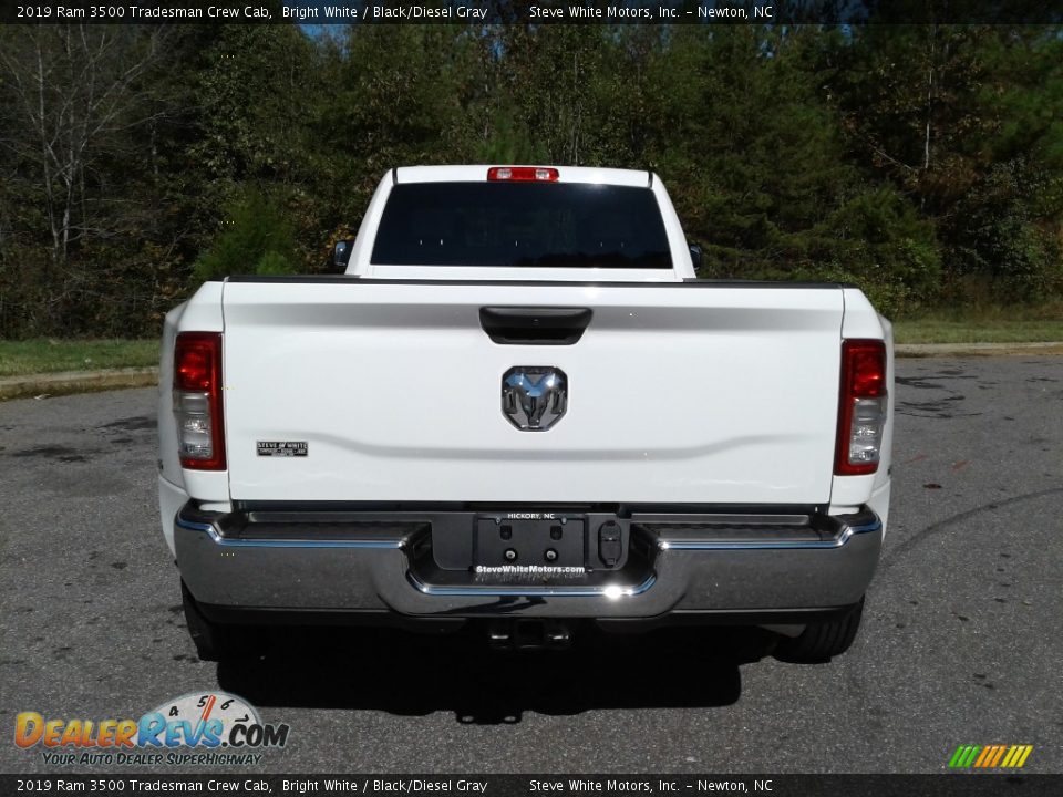 2019 Ram 3500 Tradesman Crew Cab Bright White / Black/Diesel Gray Photo #7