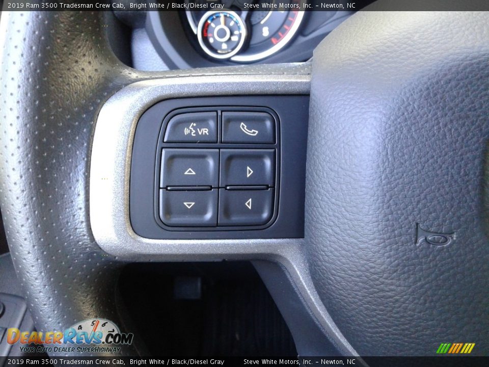 2019 Ram 3500 Tradesman Crew Cab Bright White / Black/Diesel Gray Photo #17