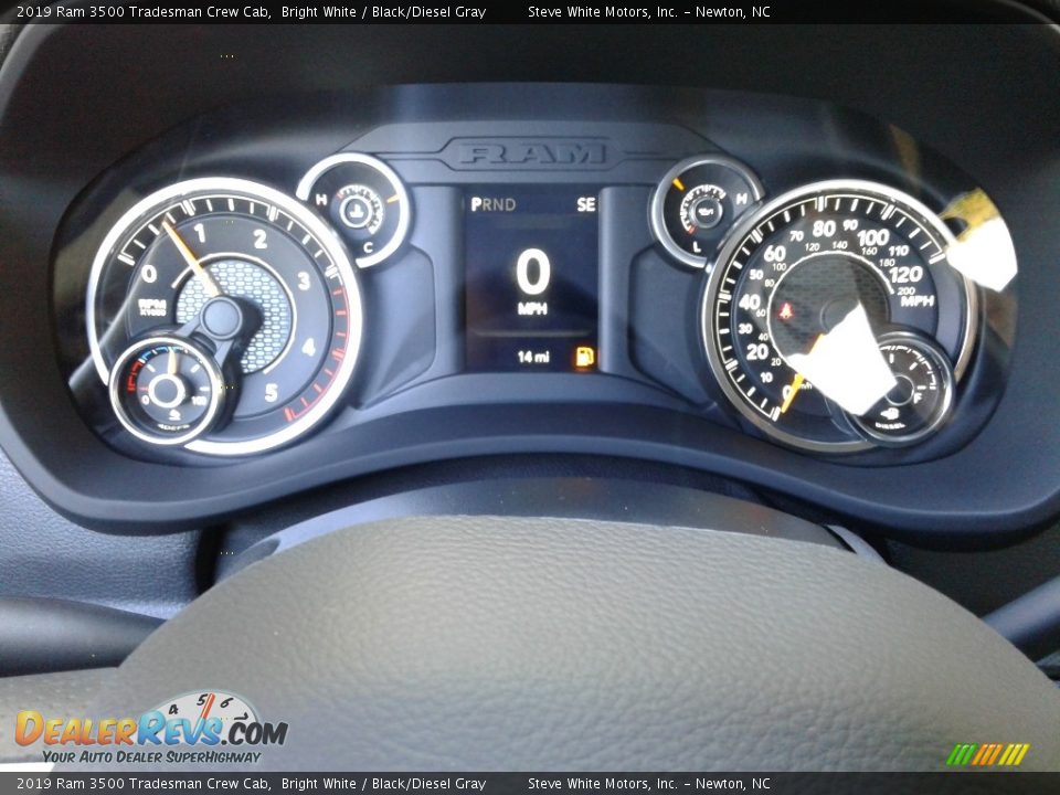 2019 Ram 3500 Tradesman Crew Cab Bright White / Black/Diesel Gray Photo #19