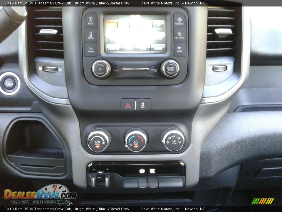2019 Ram 3500 Tradesman Crew Cab Bright White / Black/Diesel Gray Photo #20
