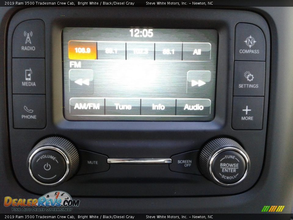 2019 Ram 3500 Tradesman Crew Cab Bright White / Black/Diesel Gray Photo #21