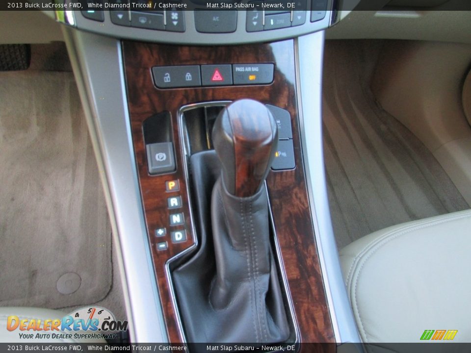 2013 Buick LaCrosse FWD White Diamond Tricoat / Cashmere Photo #26