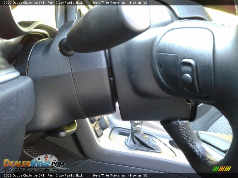 2019 Dodge Challenger SXT Plum Crazy Pearl / Black Photo #15