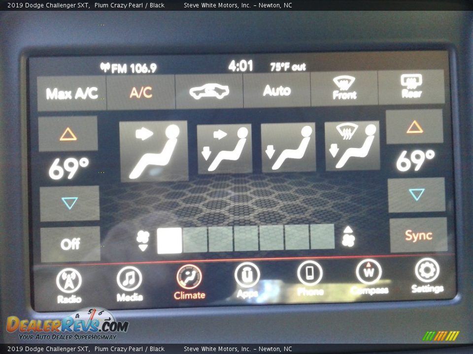 2019 Dodge Challenger SXT Plum Crazy Pearl / Black Photo #22