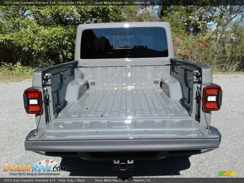 2020 Jeep Gladiator Overland 4x4 Sting-Gray / Black Photo #12