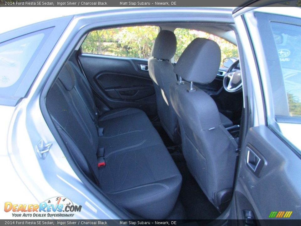 2014 Ford Fiesta SE Sedan Ingot Silver / Charcoal Black Photo #18