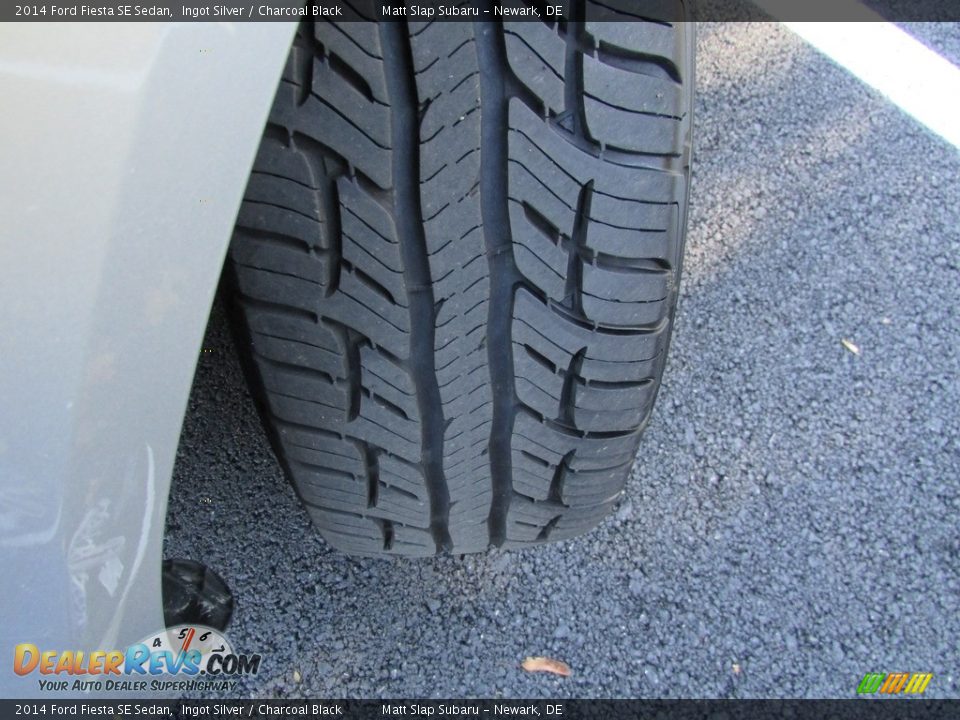 2014 Ford Fiesta SE Sedan Ingot Silver / Charcoal Black Photo #22