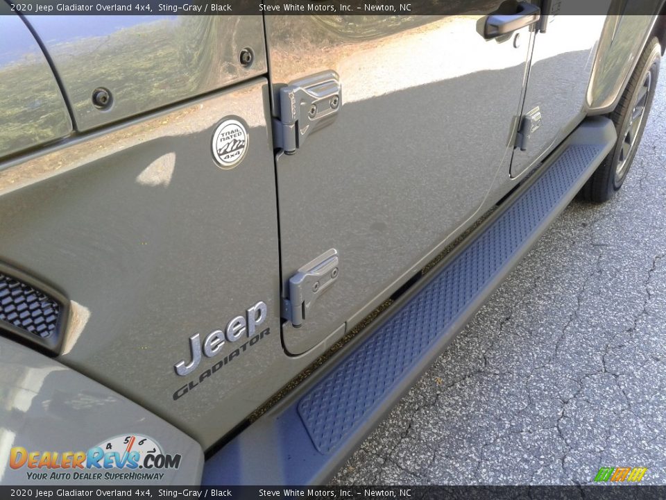 2020 Jeep Gladiator Overland 4x4 Sting-Gray / Black Photo #31