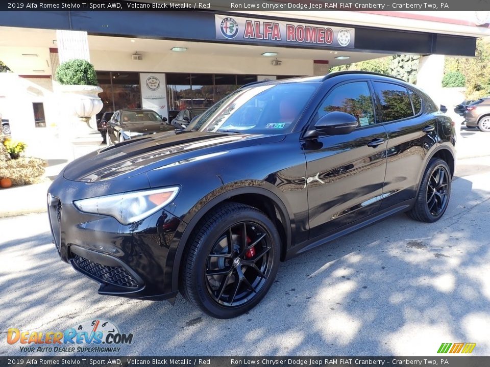 2019 Alfa Romeo Stelvio Ti Sport AWD Volcano Black Metallic / Red Photo #2