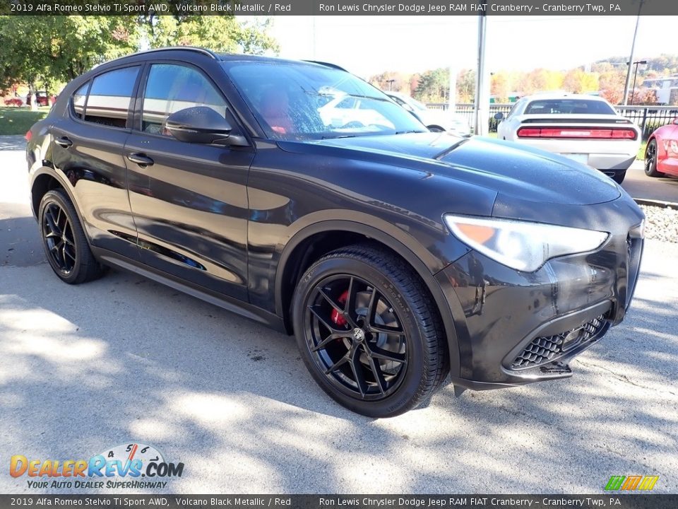 2019 Alfa Romeo Stelvio Ti Sport AWD Volcano Black Metallic / Red Photo #11