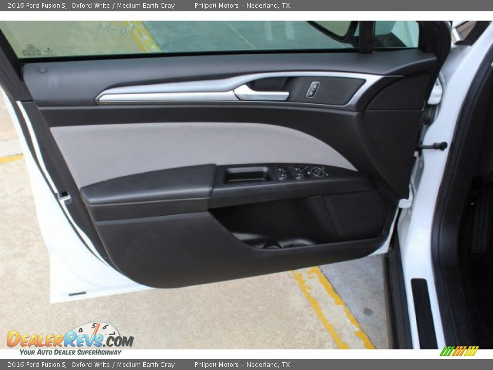 2016 Ford Fusion S Oxford White / Medium Earth Gray Photo #9