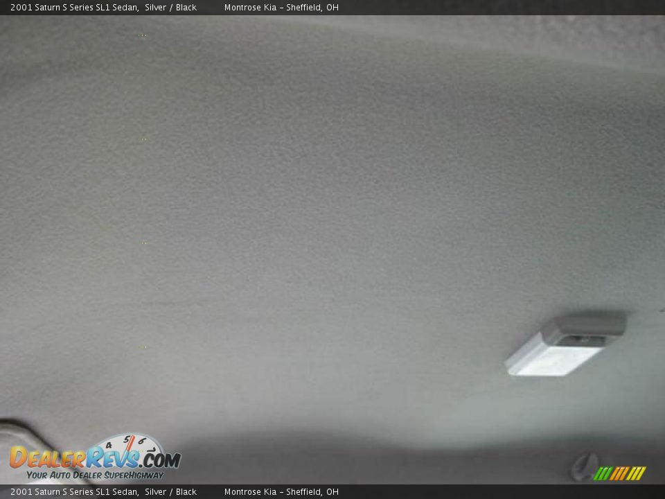 2001 Saturn S Series SL1 Sedan Silver / Black Photo #19
