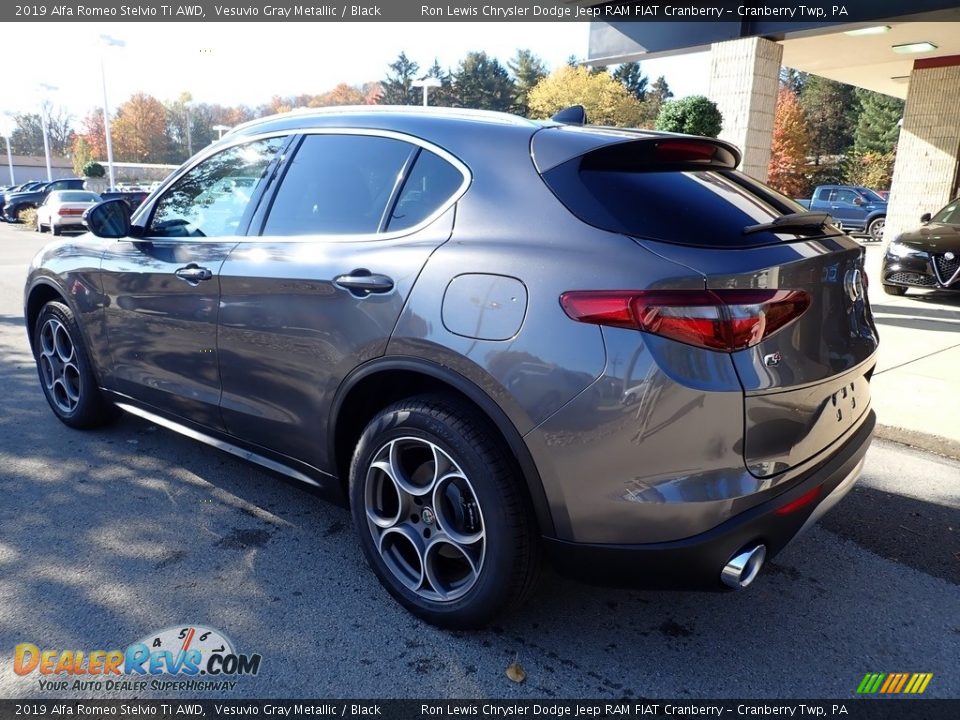 2019 Alfa Romeo Stelvio Ti AWD Vesuvio Gray Metallic / Black Photo #5