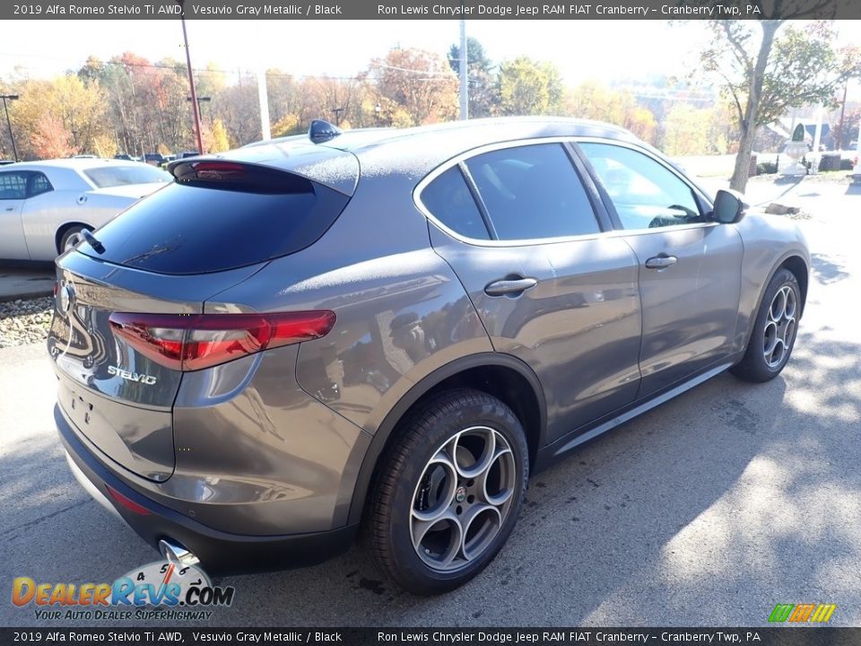 2019 Alfa Romeo Stelvio Ti AWD Vesuvio Gray Metallic / Black Photo #7