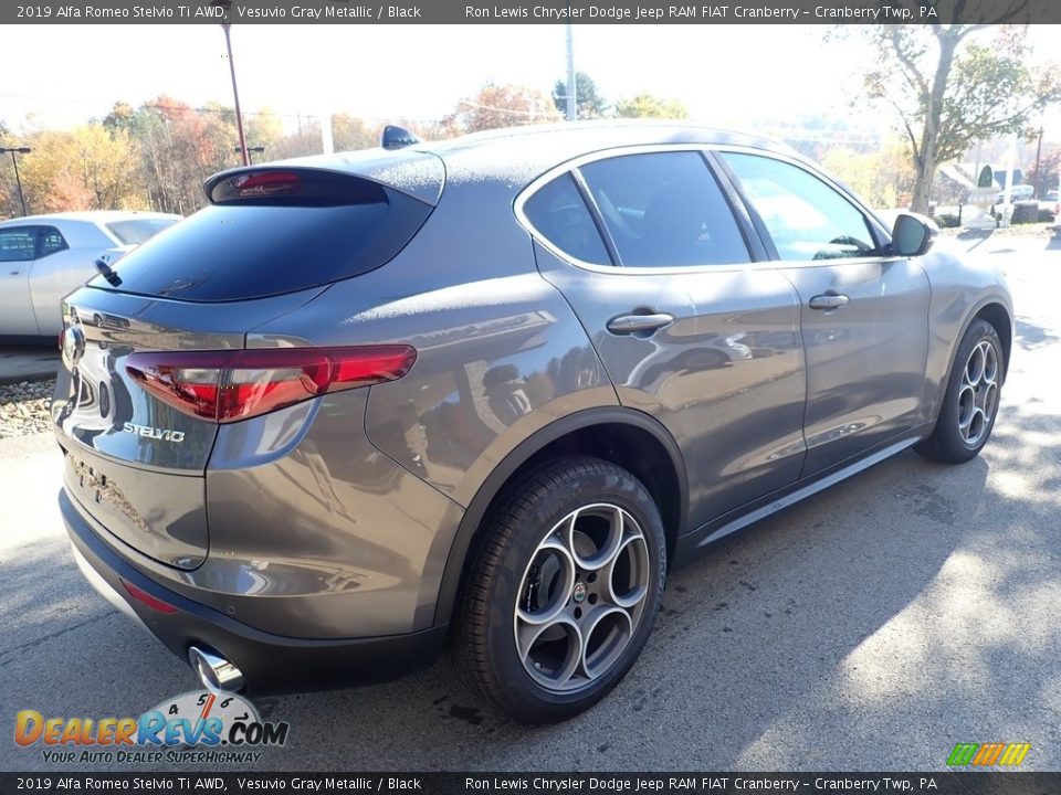 2019 Alfa Romeo Stelvio Ti AWD Vesuvio Gray Metallic / Black Photo #8