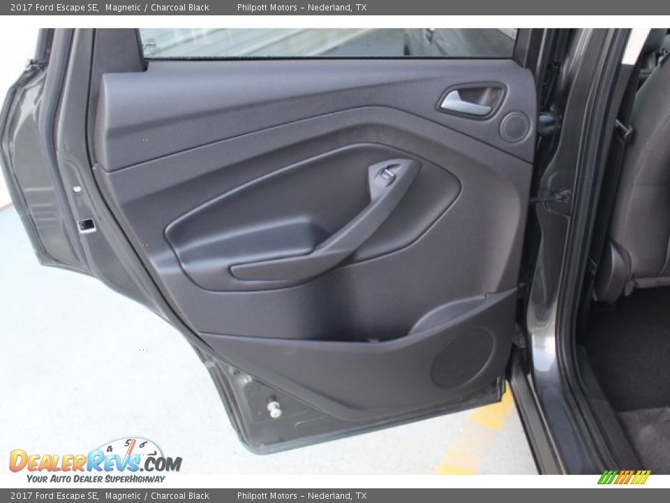 2017 Ford Escape SE Magnetic / Charcoal Black Photo #22