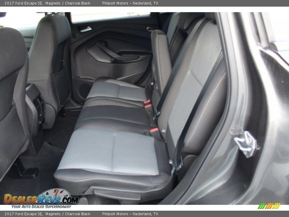2017 Ford Escape SE Magnetic / Charcoal Black Photo #23