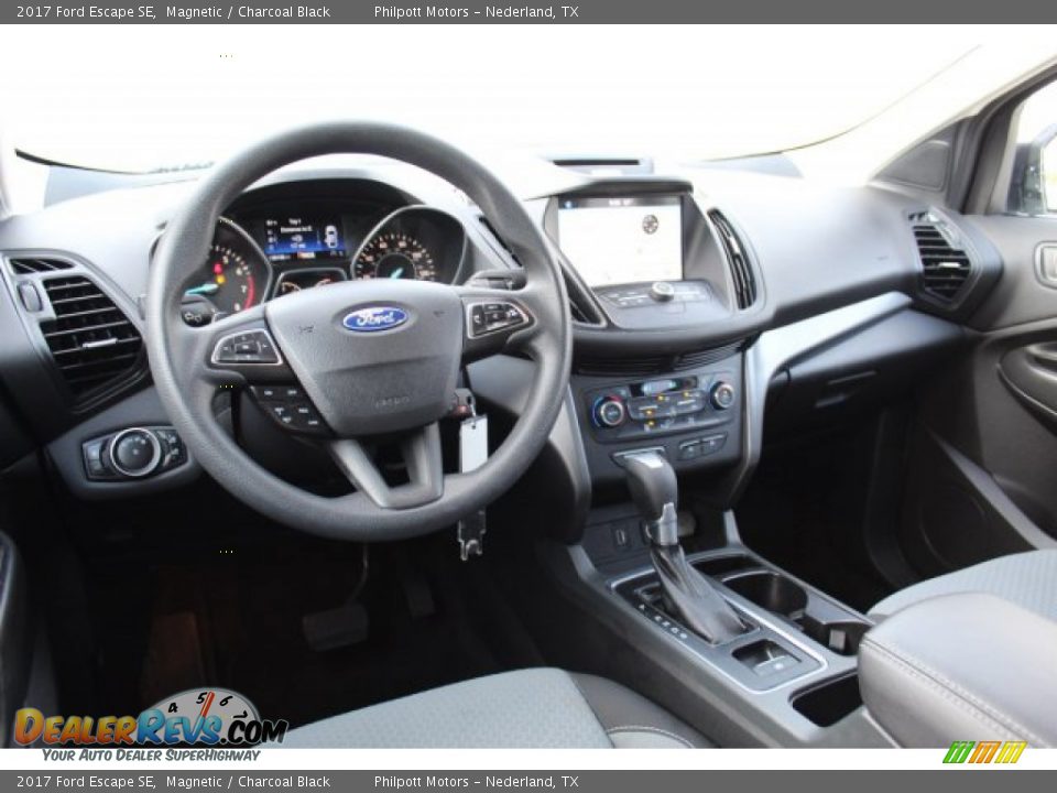 2017 Ford Escape SE Magnetic / Charcoal Black Photo #24