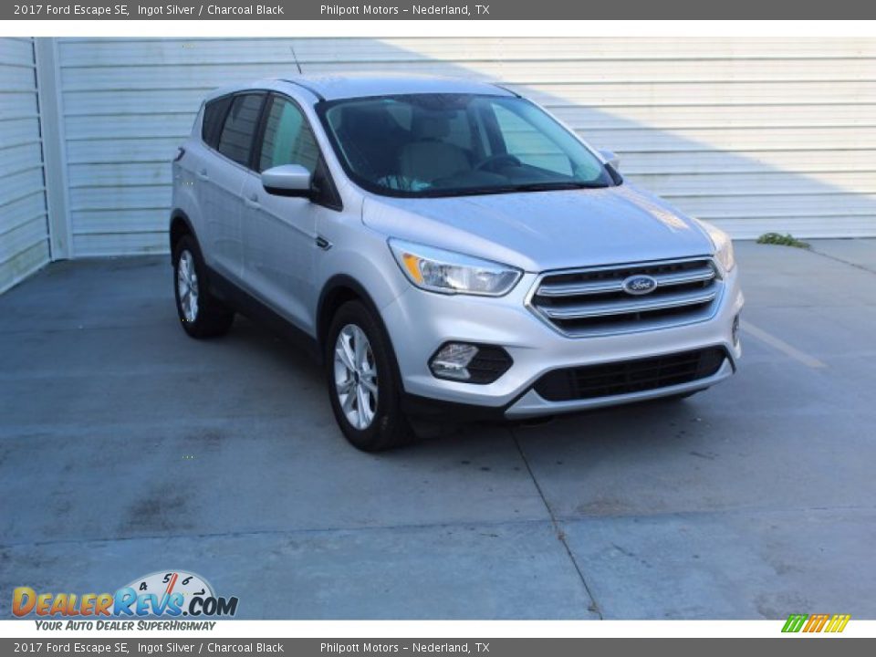 2017 Ford Escape SE Ingot Silver / Charcoal Black Photo #2