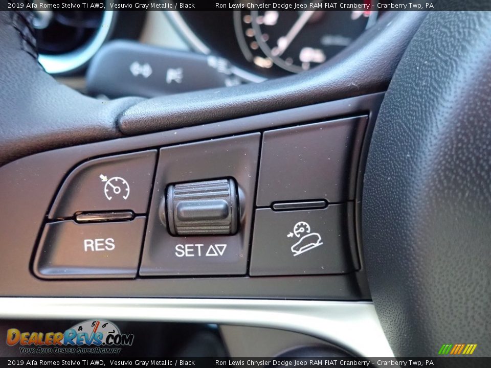 2019 Alfa Romeo Stelvio Ti AWD Vesuvio Gray Metallic / Black Photo #24
