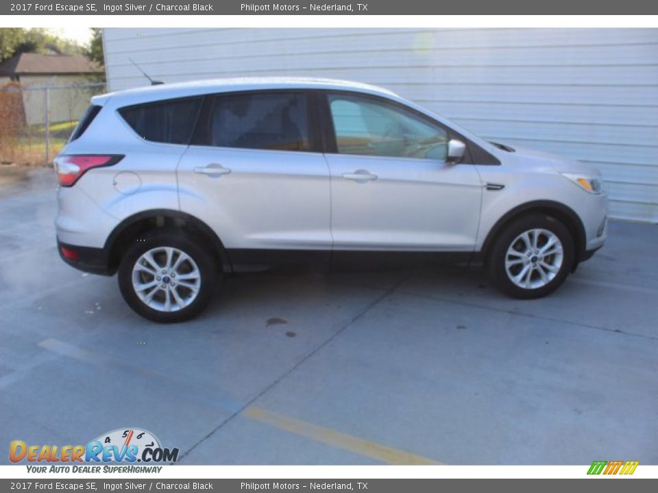 2017 Ford Escape SE Ingot Silver / Charcoal Black Photo #9