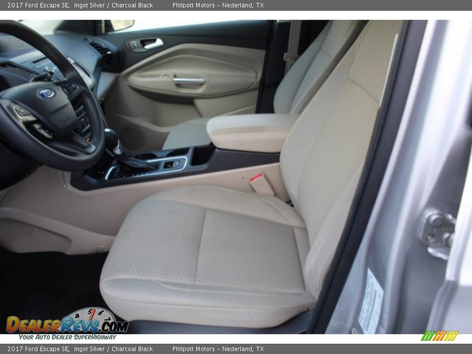 2017 Ford Escape SE Ingot Silver / Charcoal Black Photo #11