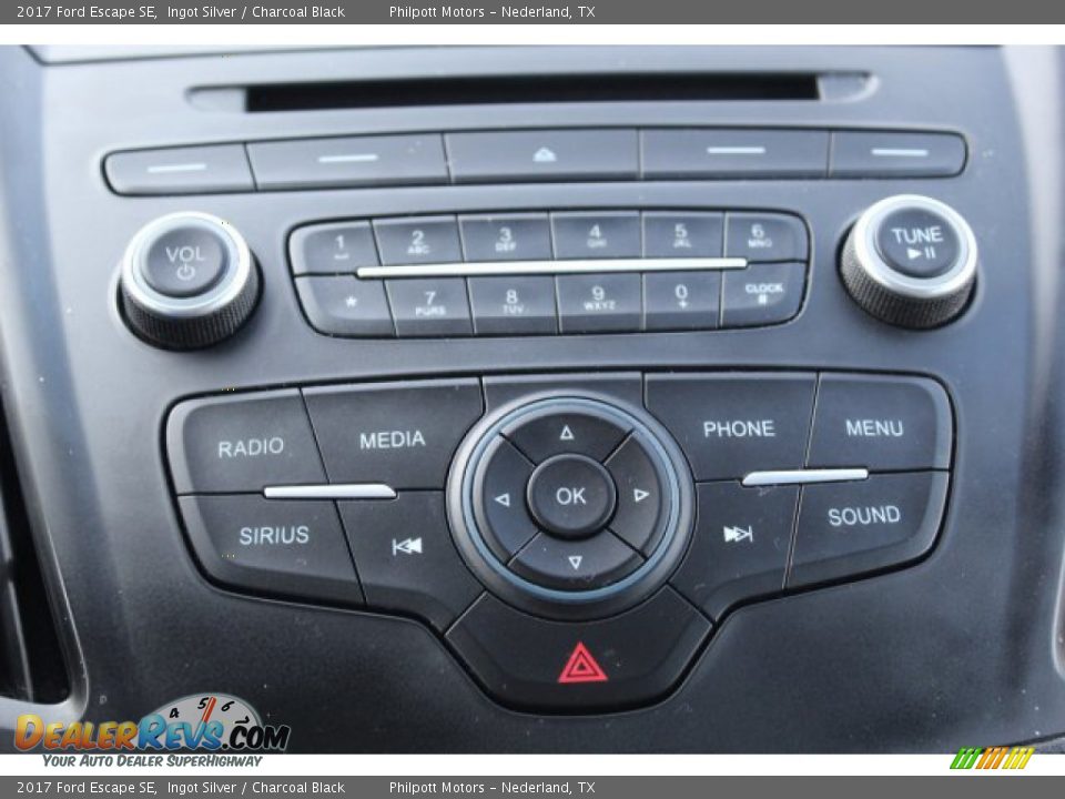 2017 Ford Escape SE Ingot Silver / Charcoal Black Photo #18