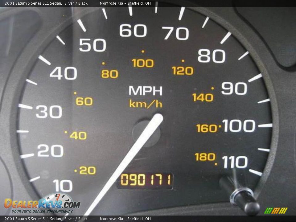 2001 Saturn S Series SL1 Sedan Silver / Black Photo #22