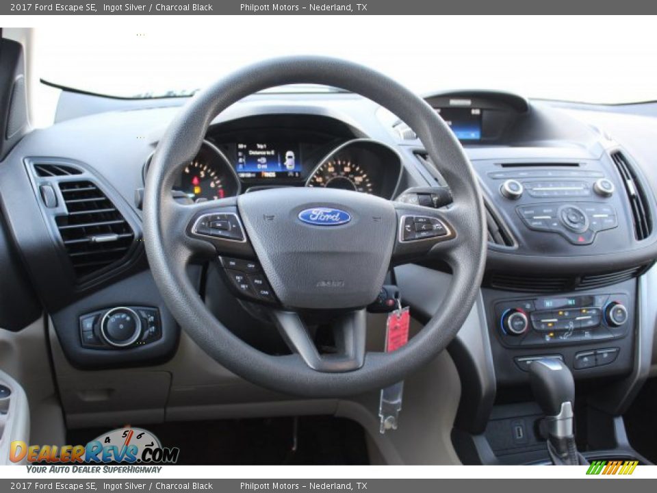 2017 Ford Escape SE Ingot Silver / Charcoal Black Photo #24