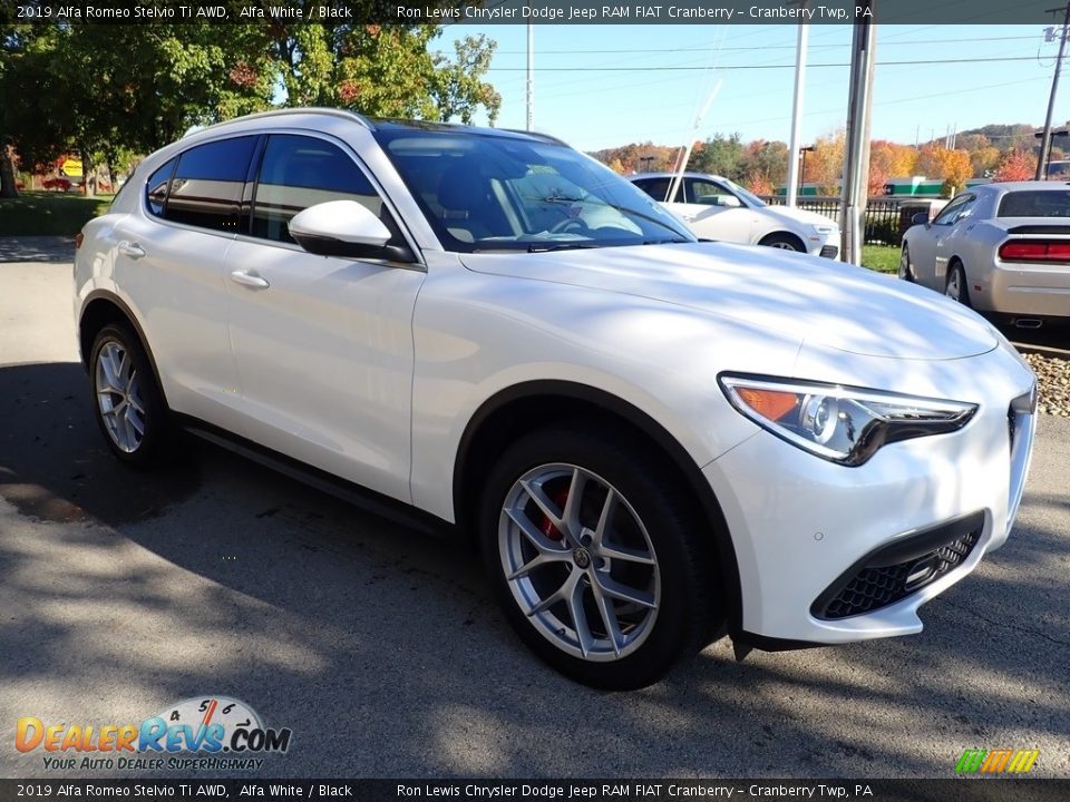 2019 Alfa Romeo Stelvio Ti AWD Alfa White / Black Photo #11