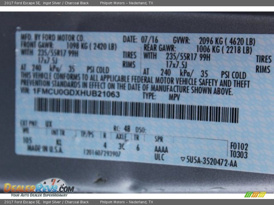 2017 Ford Escape SE Ingot Silver / Charcoal Black Photo #30