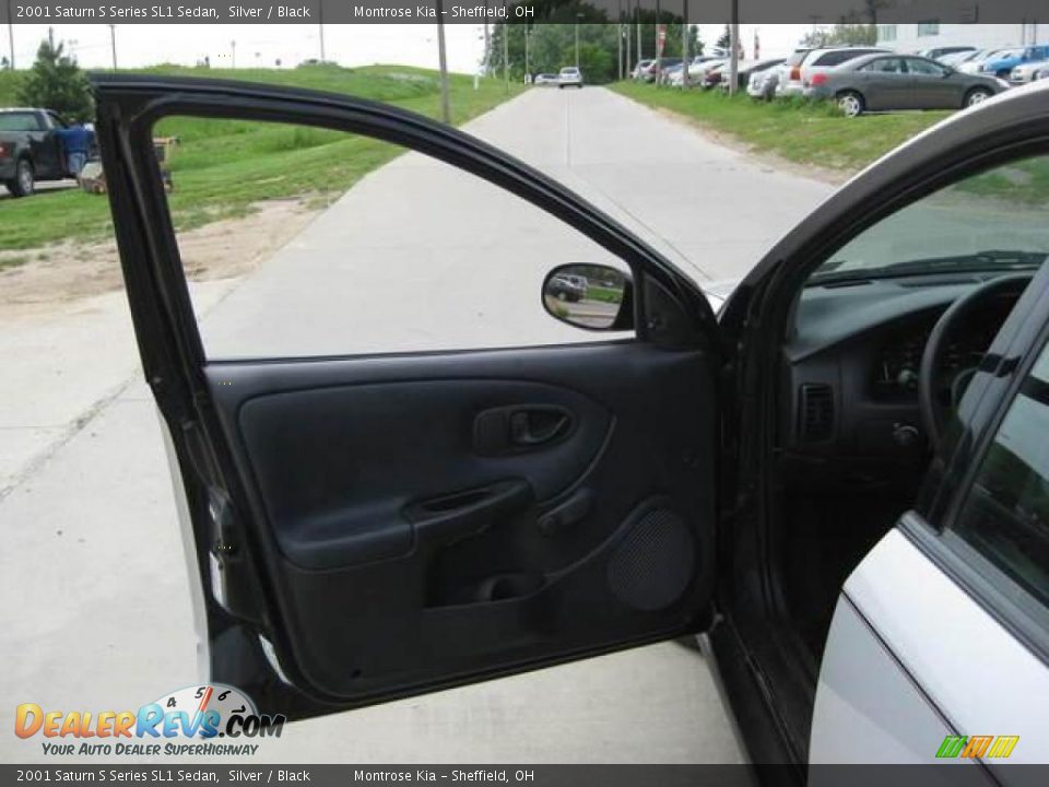 2001 Saturn S Series SL1 Sedan Silver / Black Photo #23