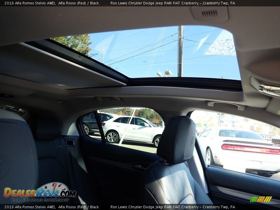 2019 Alfa Romeo Stelvio AWD Alfa Rosso (Red) / Black Photo #16