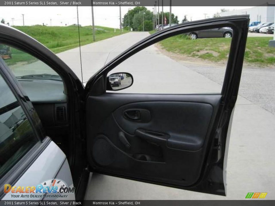 2001 Saturn S Series SL1 Sedan Silver / Black Photo #24