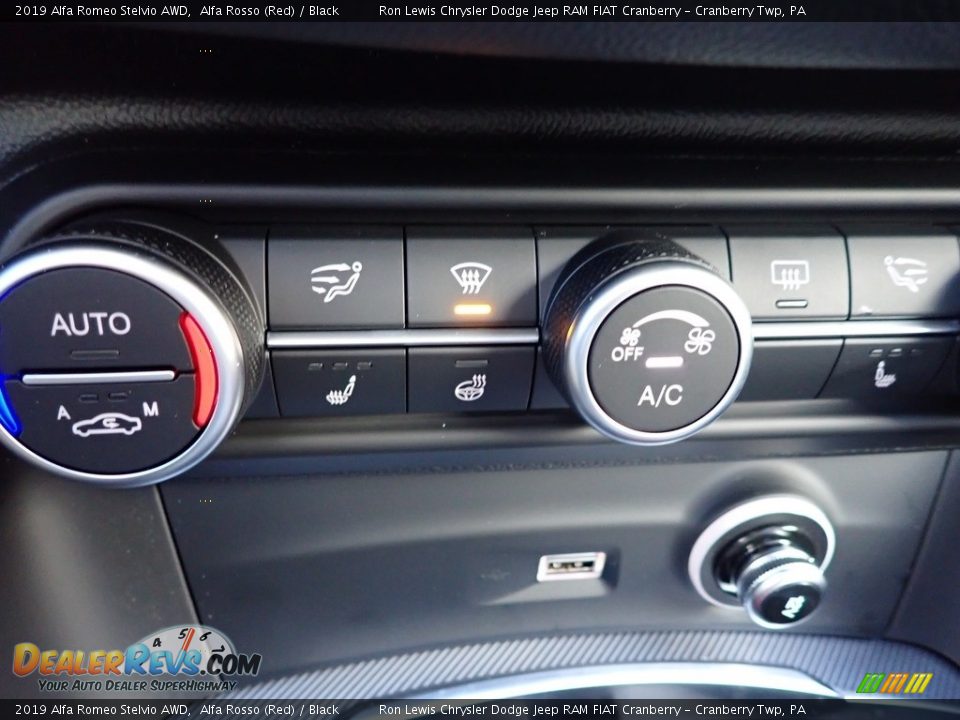 2019 Alfa Romeo Stelvio AWD Alfa Rosso (Red) / Black Photo #22
