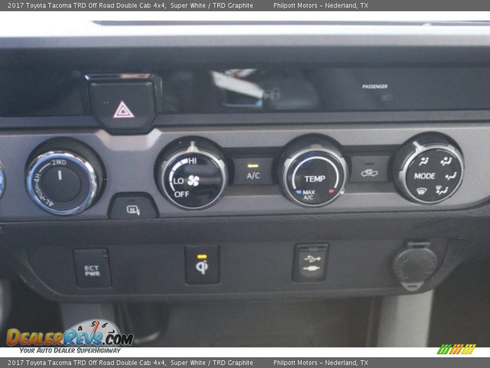2017 Toyota Tacoma TRD Off Road Double Cab 4x4 Super White / TRD Graphite Photo #20